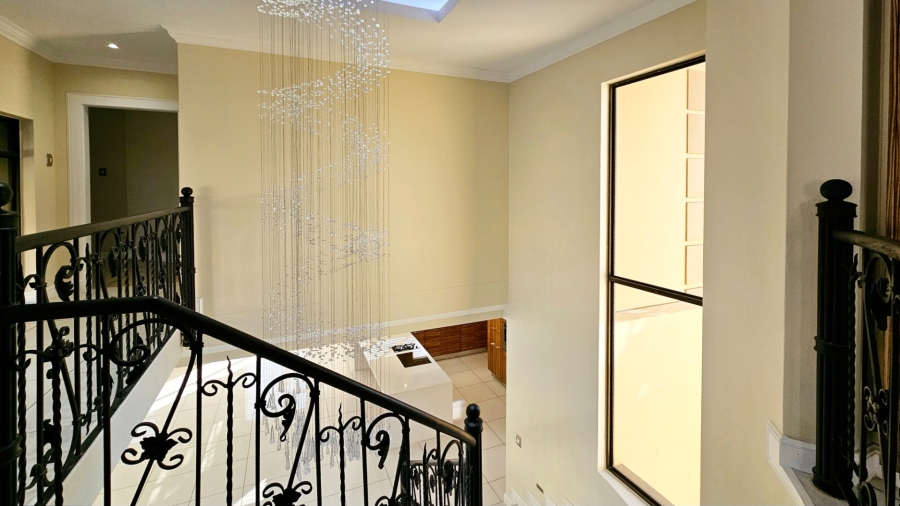 5 Bedroom Property for Sale in Kiepersol Free State